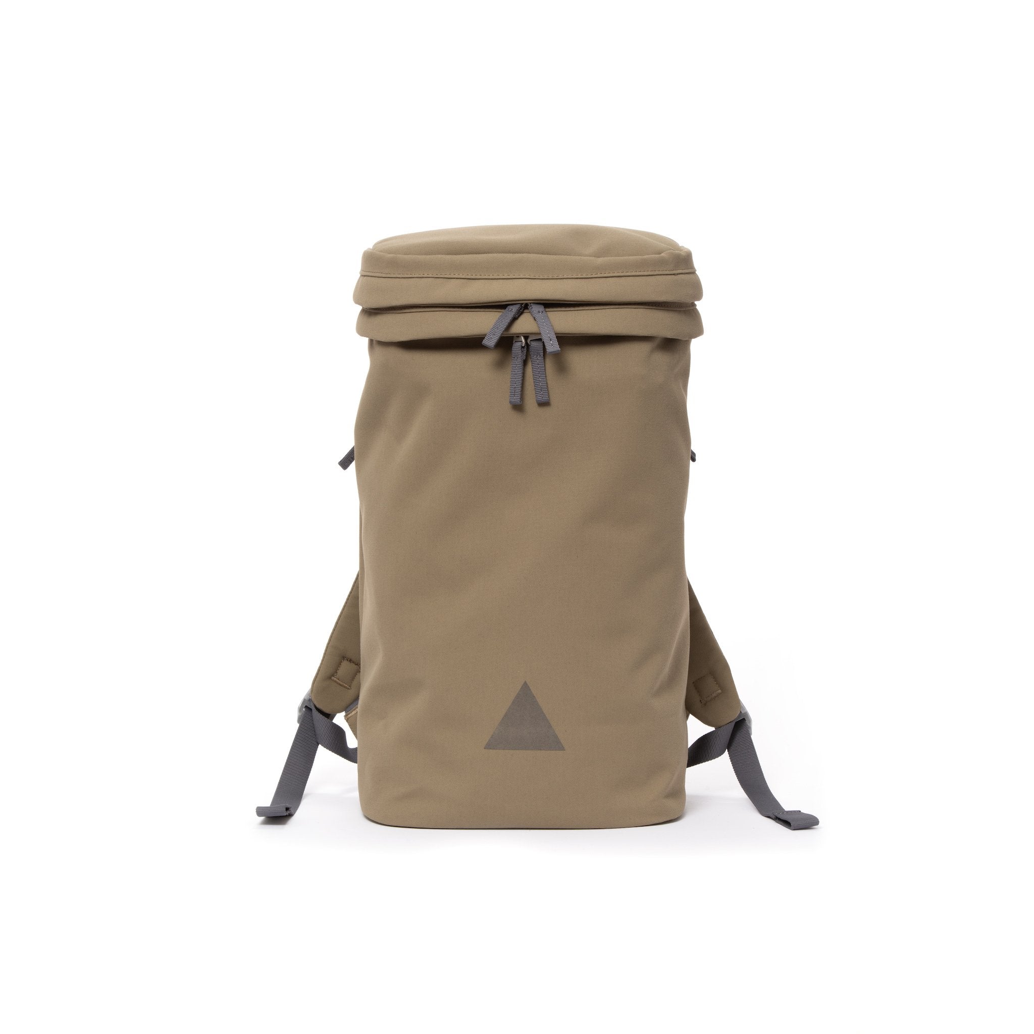 Khaki canvas backpack with zip opening, padded shoulder straps and triangle logo.